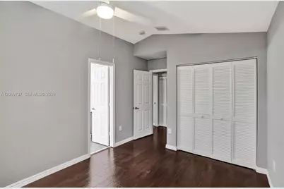 1620 Weeping Willow Way, Hollywood, FL 33019 - Photo 38
