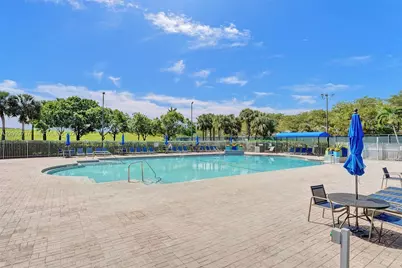 1620 Weeping Willow Way, Hollywood, FL 33019 - Photo 46