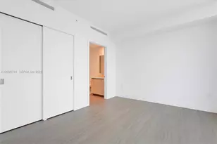 2411 Laguna Cir, Miami, FL 33180 - Photo 40
