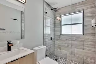 318 Walnut St, Hollywood, FL 33019 - Photo 12