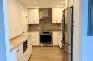 90 Edgewater Dr, Coral Gables, FL 33133 - Photo 6