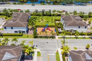 4664 Banker Terrace, Davie, FL 33314 - Photo 20