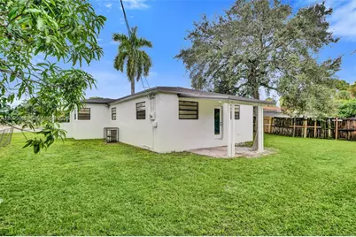 16911 NE 6th Ave, North Miami Beach, FL 33162 - Photo 8