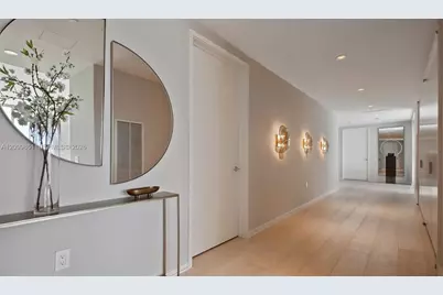 300 Collins Ave #PH2, Miami Beach, FL 33139 - Photo 6