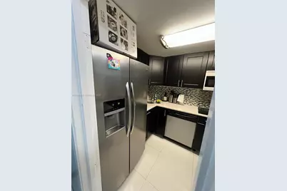 999 Brickell Bay Dr #1506, Miami, FL 33131 - Photo 4