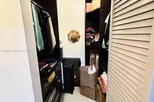 999 Brickell Bay Dr, Miami, FL 33131 - Photo 8