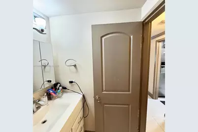 999 Brickell Bay Dr #1506, Miami, FL 33131 - Photo 26