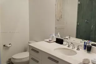1050 Brickell Ave, Miami, FL 33131 - Photo 10