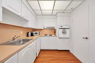 3801 S Ocean Dr, Hollywood, FL 33019 - Photo 42