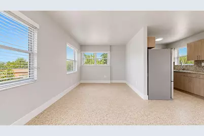 2450 NW 11th St #2450, Miami, FL 33125 - Photo 14