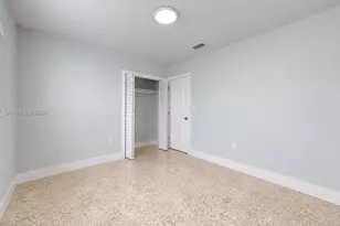 2450 NW 11th St, Miami, FL 33125 - Photo 24