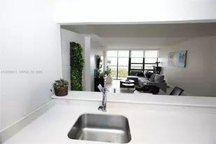 600 NE 36th St, Miami, FL 33137 - Photo 6