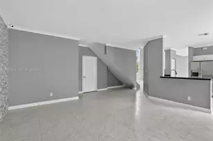 10755 SW 17th Pl, Davie, FL 33324 - Photo 14