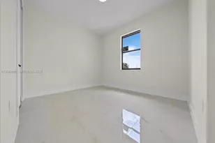 1025 Marshall Ave S, Lehigh Acres, FL 33976 - Photo 4