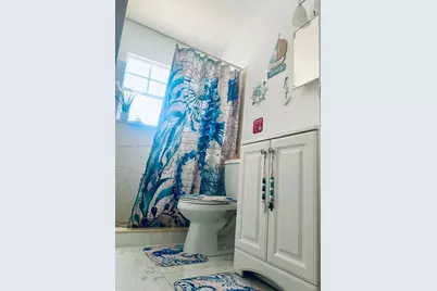 1558 NW 103rd St #1558, Miami, FL 33147 - Photo 4