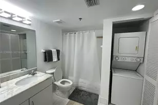 1200 Brickell Bay Dr, Miami, FL 33131 - Photo 10