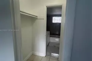 2441 NW 13th St, Miami, FL 33125 - Photo 16
