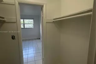 2441 NW 13th St, Miami, FL 33125 - Photo 14