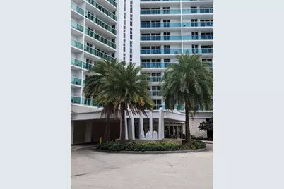 100 Bayview Dr #730, Sunny Isles Beach, FL 33160 - Photo 4