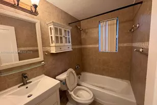 1071 NW 34th St, Miami, FL 33127 - Photo 12
