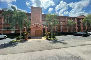 701 SW 141st Ave, Pembroke Pines, FL 33027 - Photo 2