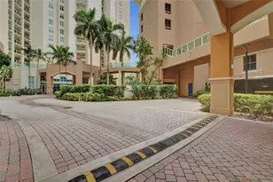 3330 NE 190th St, Aventura, FL 33180 - Photo 30