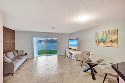 5929 Royal Way #5929, Tamarac, FL 33321 - Photo 4