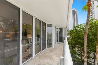 21205 Yacht Club Dr #504, Aventura, FL 33180 - Photo 14