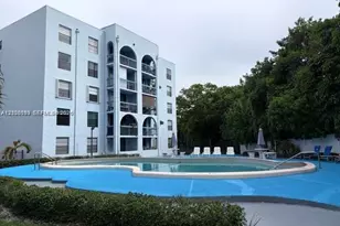 9440 Fontainebleau Blvd, Miami, FL 33172 - Photo 8