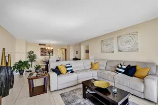 2500 Parkview Dr, Hallandale Beach, FL 33009 - Photo 4