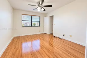 10402 Sunrise Lakes Blvd, Sunrise, FL 33322 - Photo 10