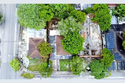 1085 NW 25th St, Miami, FL 33127 - Photo 4