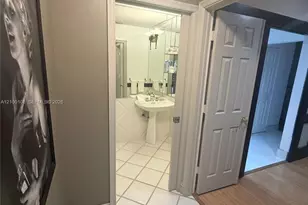 15240 S Laurel Ln S, Pembroke Pines, FL 33027 - Photo 24