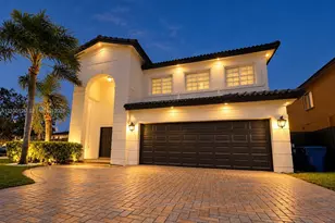 15813 SW 140th St, Miami, FL 33196 - Photo 2