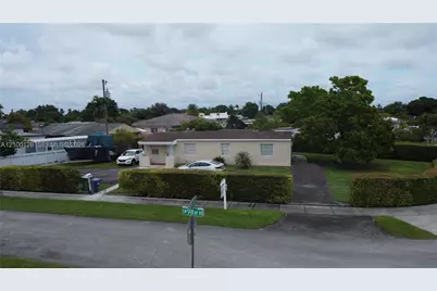 5241 SW 98th Ave Rd, Miami, FL 33165 - Photo 1