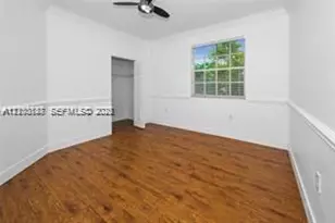 2010 NW 98th Way, Pembroke Pines, FL 33024 - Photo 14