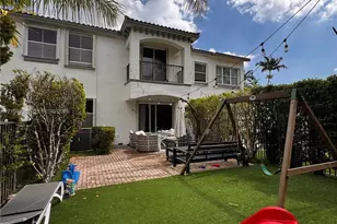 876 W Spinnaker Dr W, Hollywood, FL 33019 - Photo 34