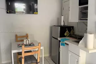 1570 NE 132nd Rd, North Miami, FL 33161 - Photo 4