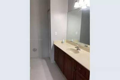 364 NE 25th Pl #101, Homestead, FL 33033 - Photo 10