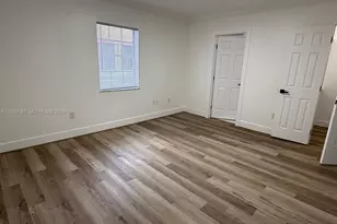 720 NW 19th Ct, Miami, FL 33125 - Photo 8