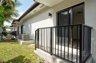 1330 NW 5th St, Miami, FL 33125 - Photo 24