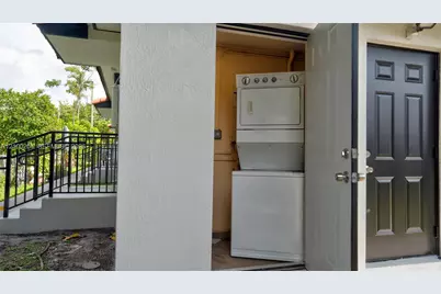 1330 NW 5th St #2, Miami, FL 33125 - Photo 32