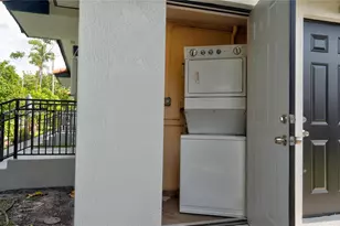 1330 NW 5th St, Miami, FL 33125 - Photo 32