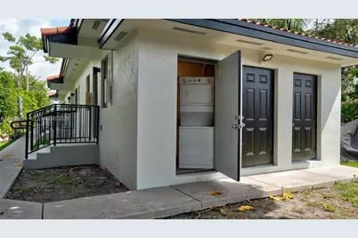 1330 NW 5th St #2, Miami, FL 33125 - Photo 30