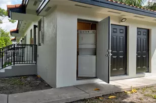 1330 NW 5th St, Miami, FL 33125 - Photo 30