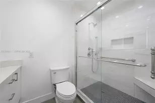 10210 Collins Ave, Bal Harbour, FL 33154 - Photo 14