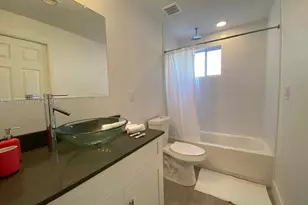 427 NW 34th St, Miami, FL 33127 - Photo 12