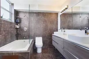 6900 Bay Dr, Miami Beach, FL 33141 - Photo 20