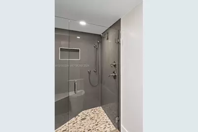 511 Bayshore Dr #310, Fort Lauderdale, FL 33304 - Photo 12