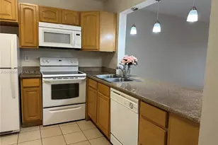 2477 NW 89th Dr, Coral Springs, FL 33065 - Photo 8